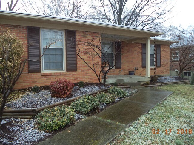 Primary Photo - 905 Fenley Ave