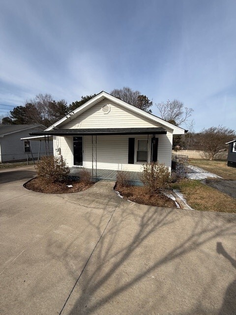 Building Photo - 113 Christopher St