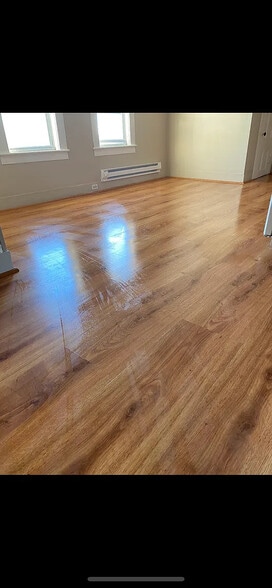 Building Photo - 2 Wachusett St