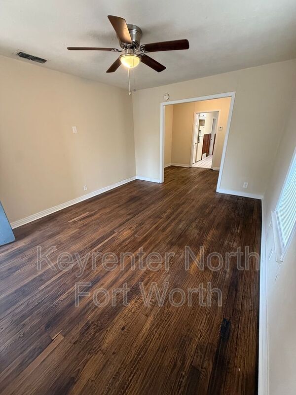 Building Photo - 3770 Wayside Ave