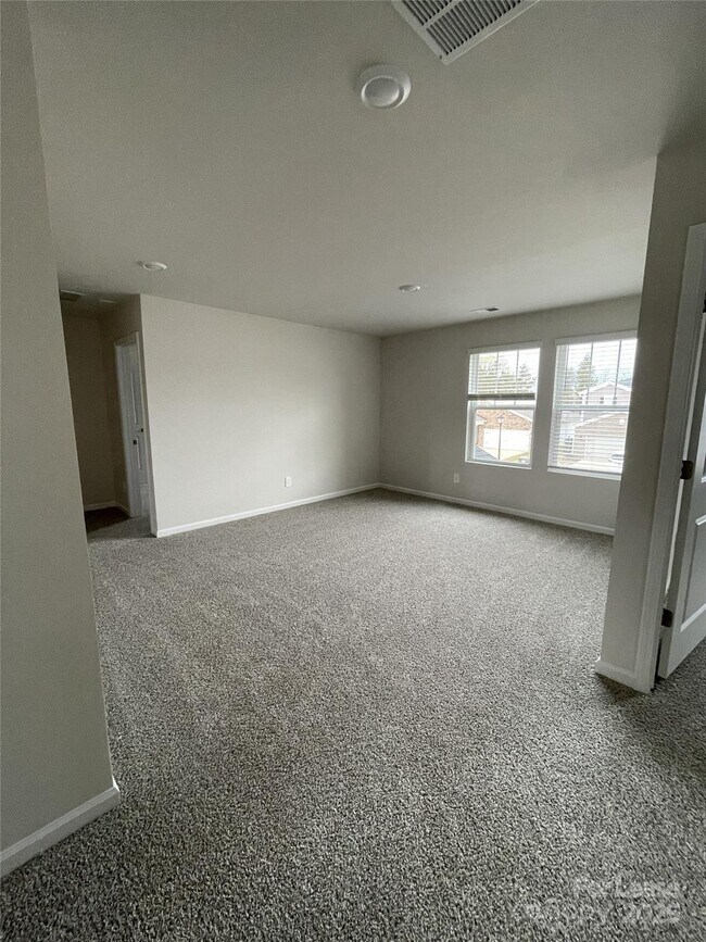 Building Photo - 110 Bird Dog Dr