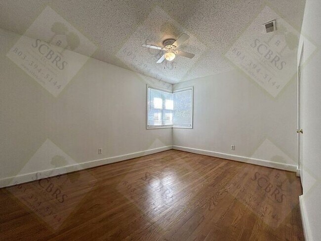 Building Photo - Hampton Hills 2 Bedroom, 1 Bath Condo