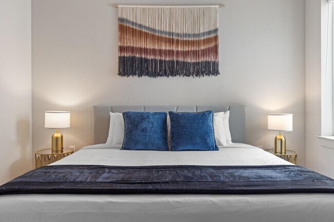 Building Photo - 5820 1/2 Cameron Rd