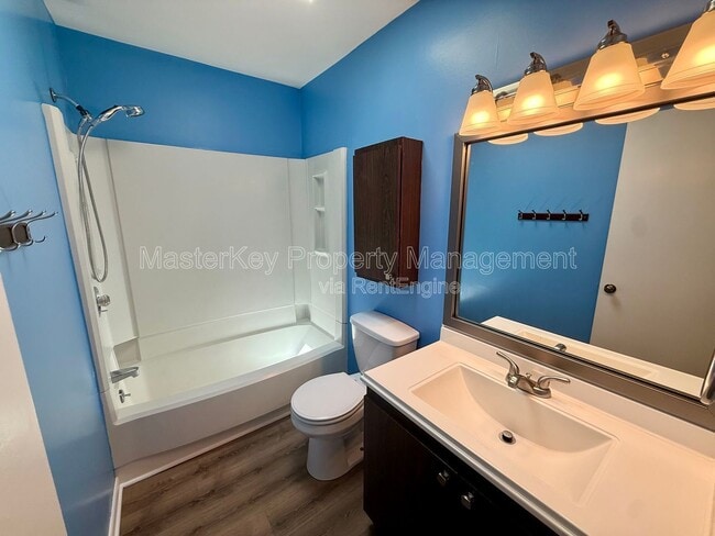 Building Photo - 104 Finley Forest Dr