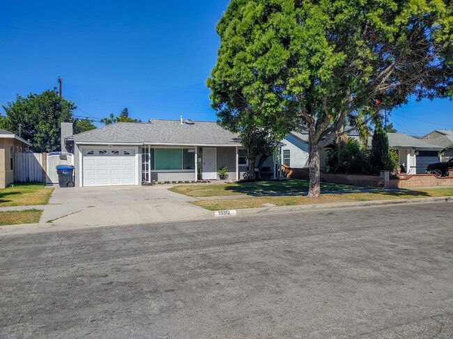 Building Photo - 13312 Markdale Ave
