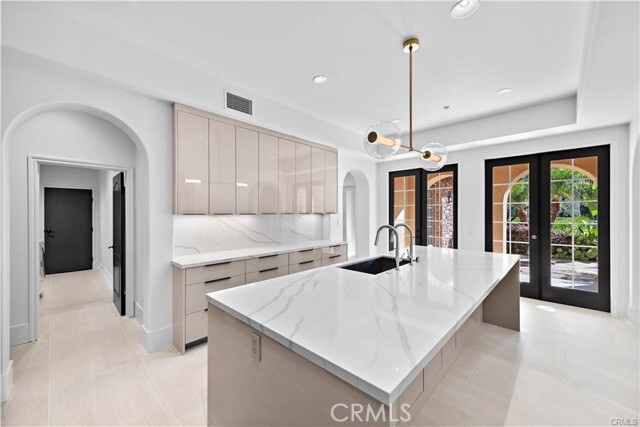 Building Photo - 48 Talmont