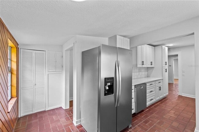 Building Photo - 1803 E Orange Ave