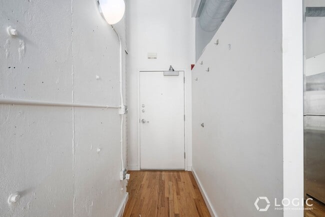 Building Photo - 159 W Broadway-304