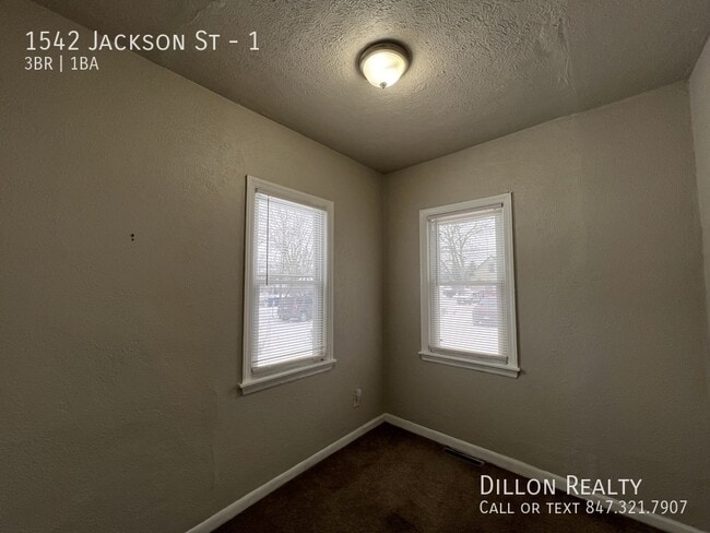 Building Photo - 1542 Jackson St