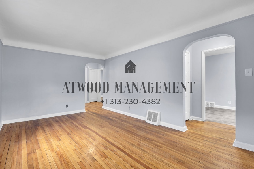 Building Photo - This beautifully updated 3-bedroom, 1-bath single-family home is ready for move-in!