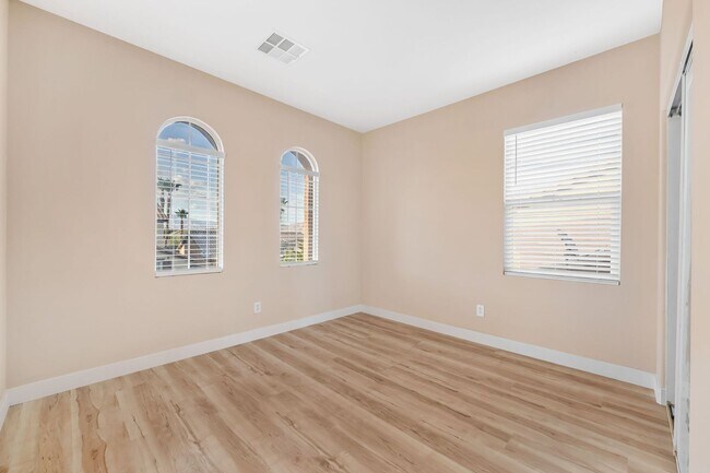 Building Photo - 9721 Sienna Valley Ave