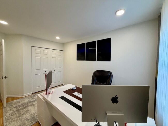 Building Photo - 2350 County Farm Ln