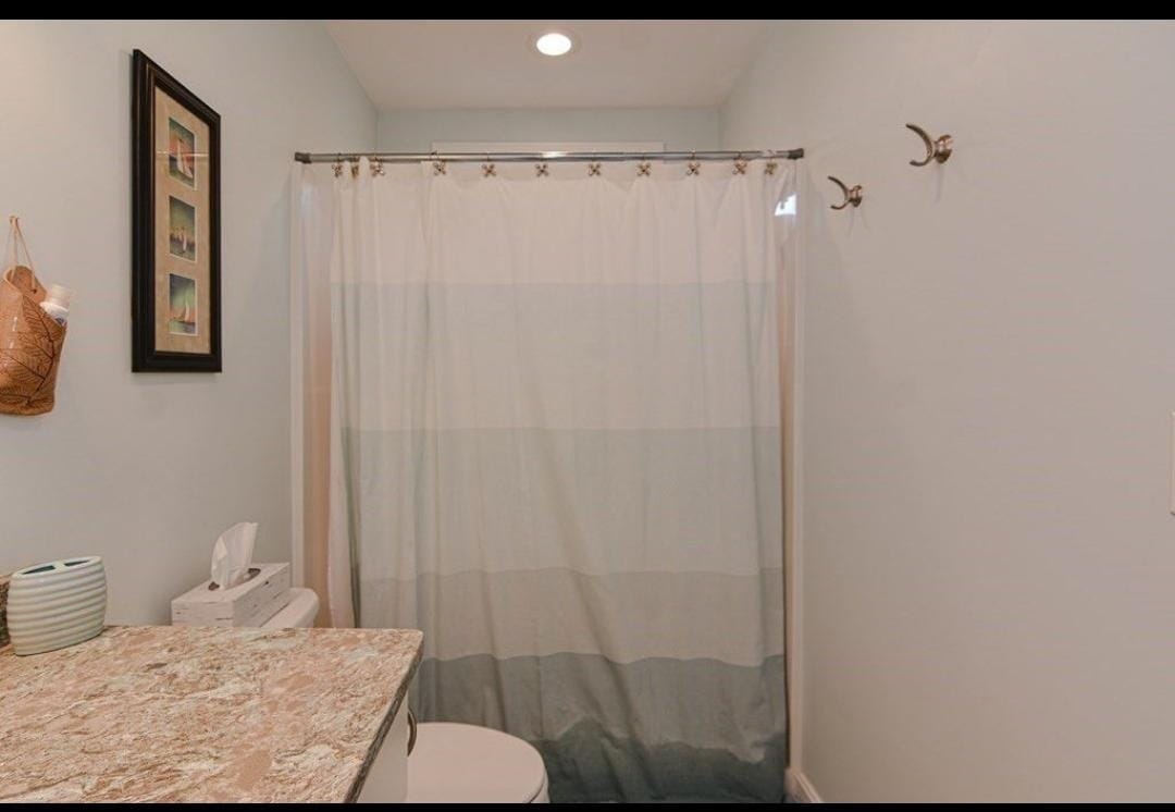 Building Photo - 8 Sourwood Cir