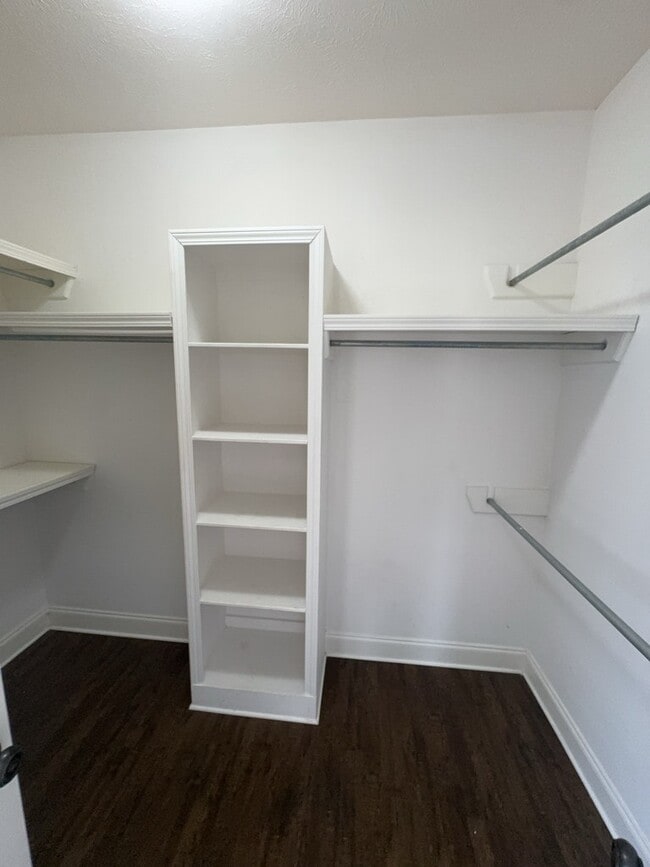 Building Photo - 118 Jorn Cir