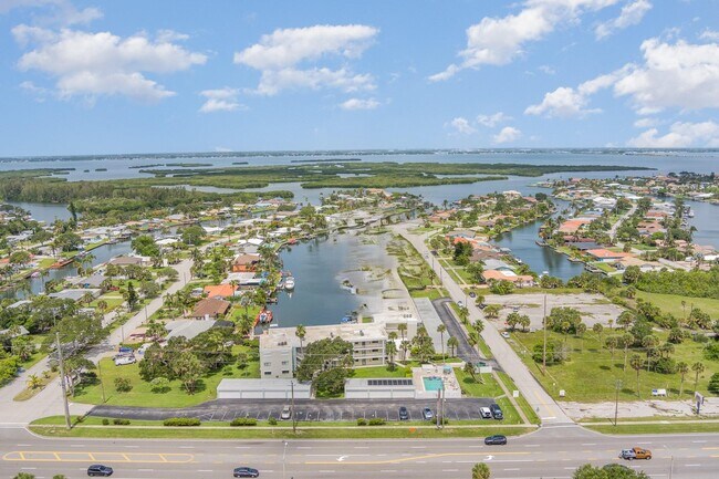 Building Photo - 1595 N Atlantic Ave