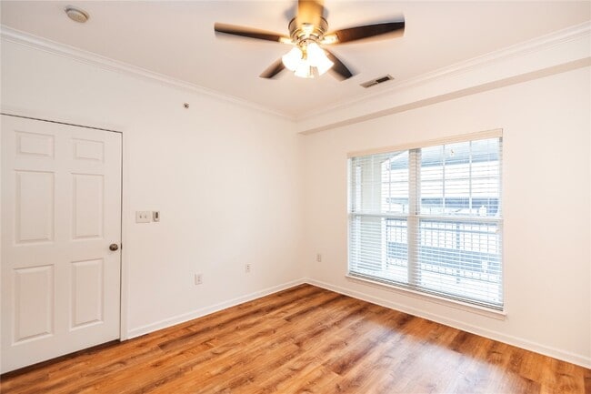 Building Photo - 1270 Strassner Dr