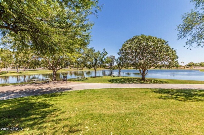 Building Photo - New Rental Listing in Scottsdale Springs C...