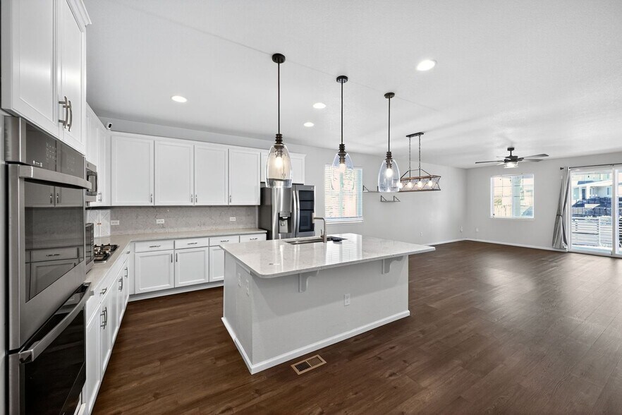 Building Photo - 288 S Robertsdale St