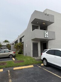 Building Photo - 30 NW 87th Ave