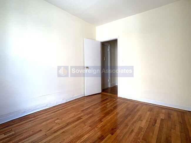 Building Photo - 270 Fort Washington Ave