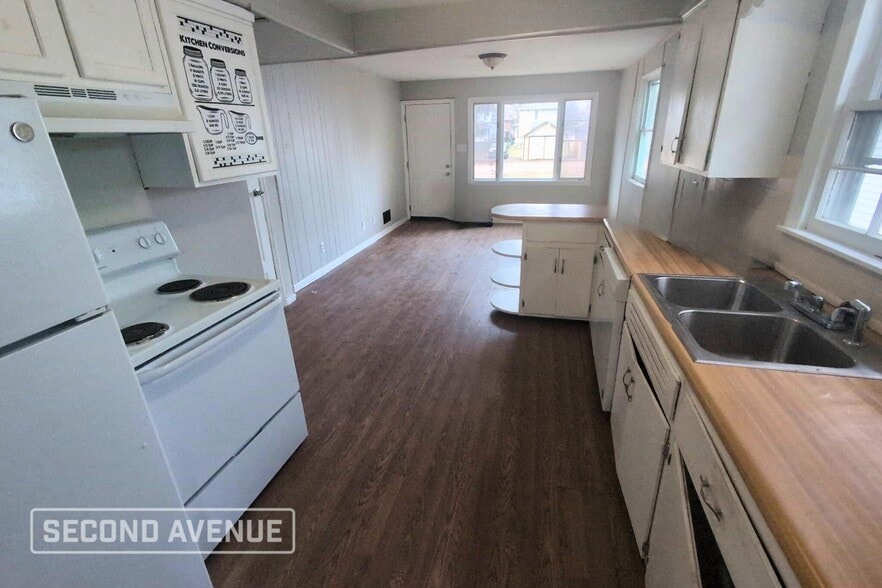 Building Photo - 12 McKinley St