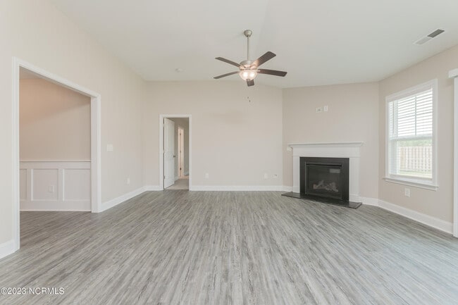 Building Photo - 432 Pebble Shore Dr
