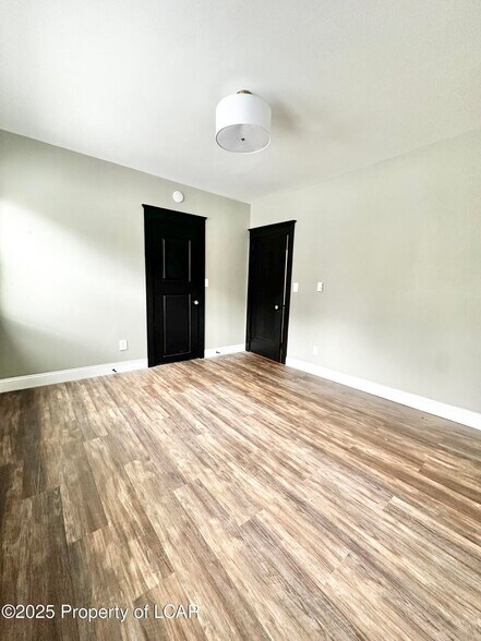 Building Photo - 44 Shoemaker St