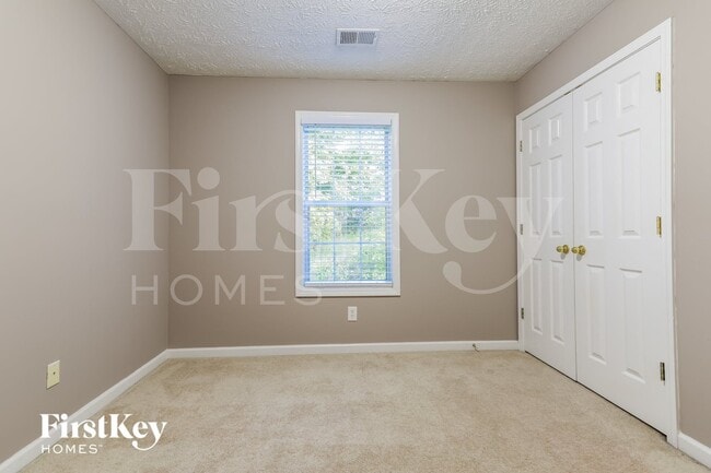 Building Photo - 2621 Conifer Green Way
