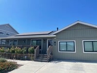 Building Photo - 1323 Dogwood Dr