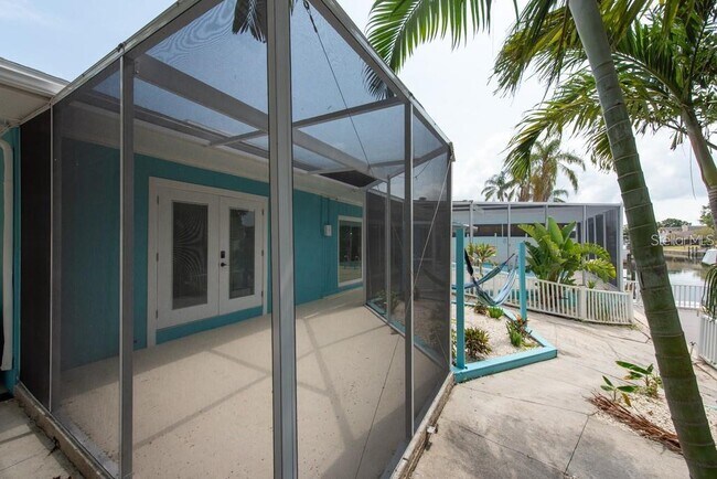 Building Photo - 4643 Bay Crest Dr