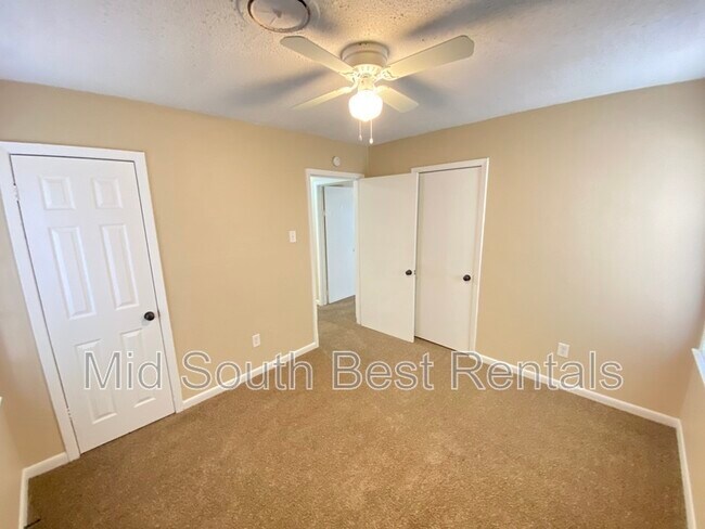 Building Photo - 1766 Carlyle Ave