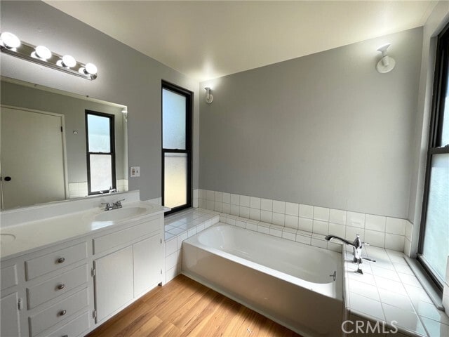 Building Photo - 172 E Ramona Dr