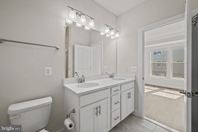 Building Photo - 148 Stowe Dr