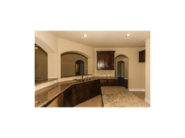 Building Photo - 12060 Grandview Dr