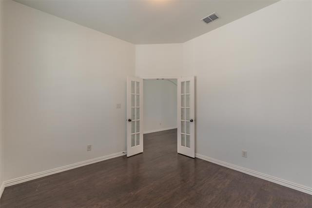 Building Photo - 15300 Mallard Creek St