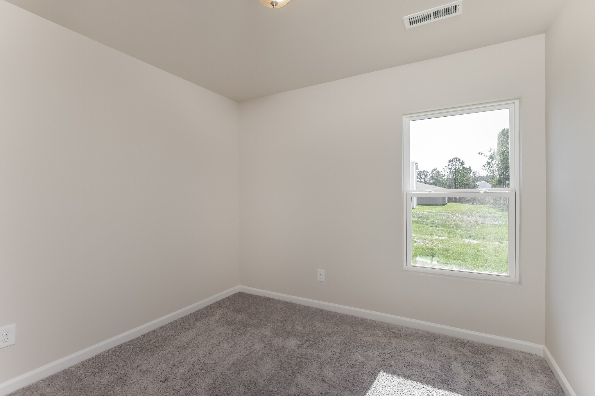 Building Photo - 1225 Zoysia Dr