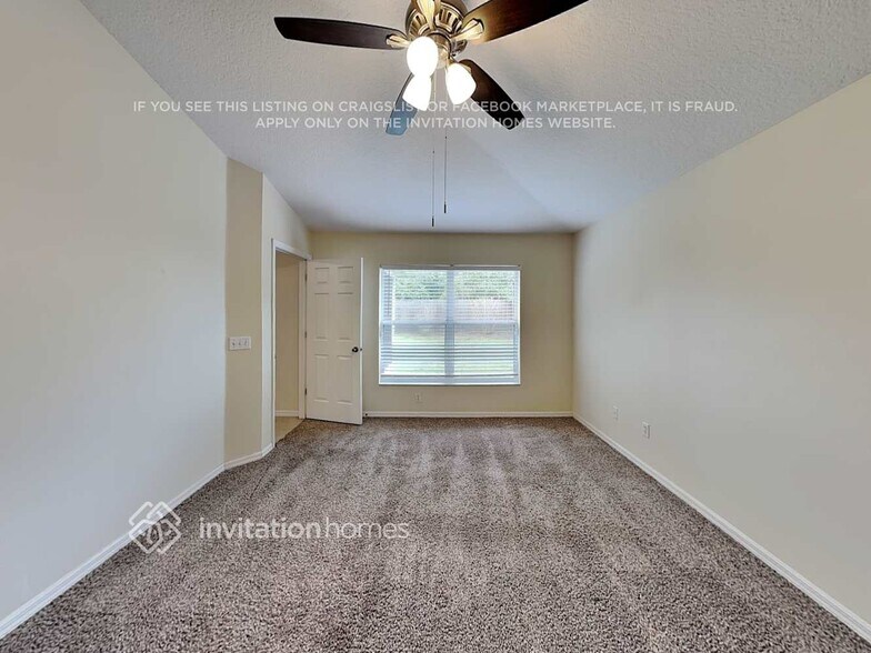 Building Photo - 370 Pine Springs Dr