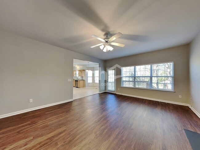 Building Photo - 102 Chambliss Ct