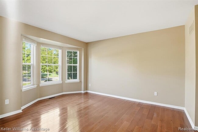 Building Photo - 1625 Emerald Pines Dr