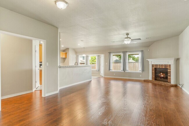 Building Photo - 3 bedroom home In Wakefield Crossing - Bix...