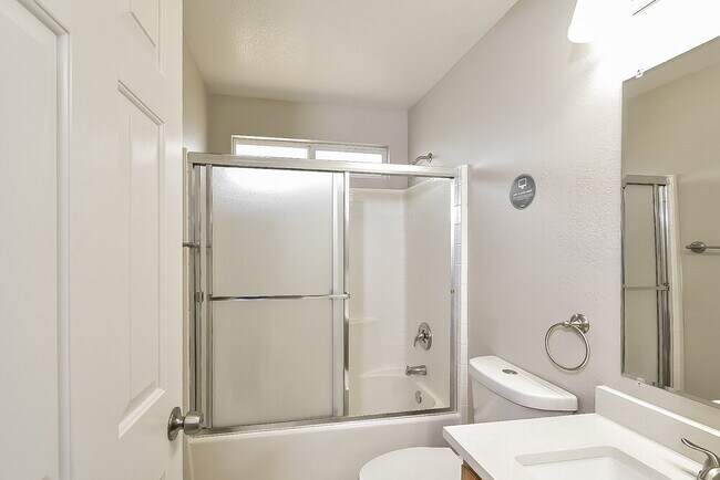 Building Photo - 6901 Rosinwood St