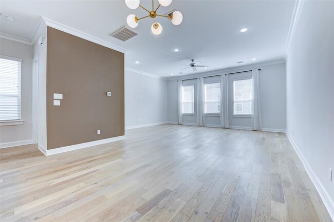 Building Photo - 849 Fisher St