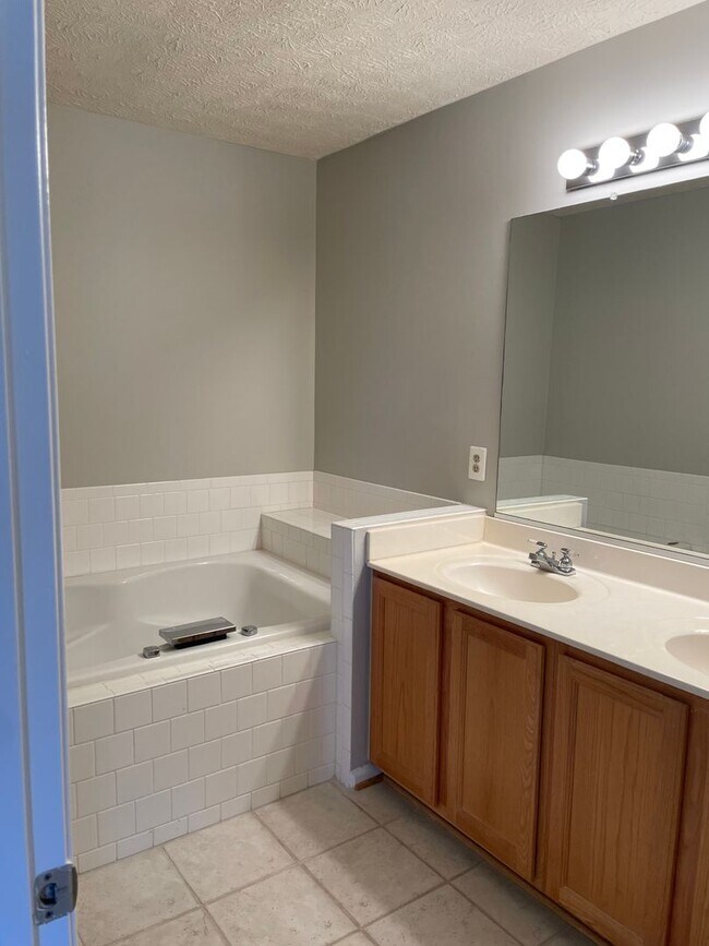 Building Photo - Townhome in Walden! Coming soon!