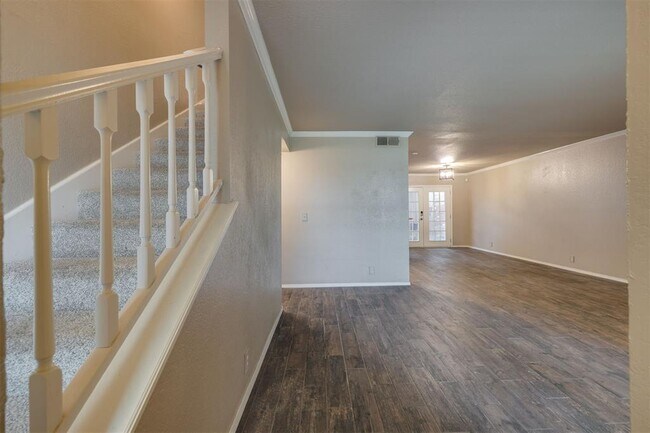 Building Photo - 6500 N Grand Blvd