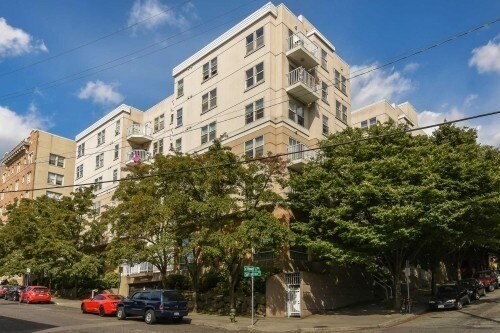 Building Photo - 506 E Howell St