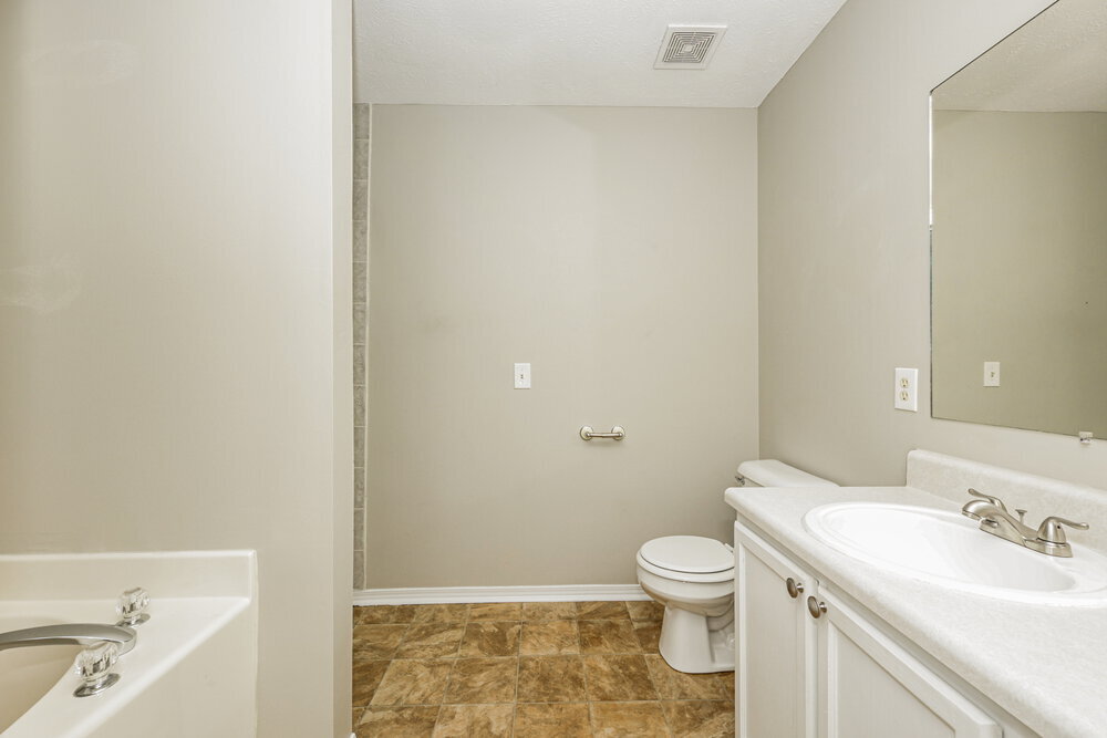 Building Photo - 805 Hammersmith Dr