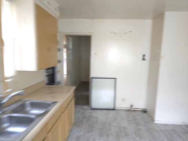 Building Photo - 16073 Tacoma St