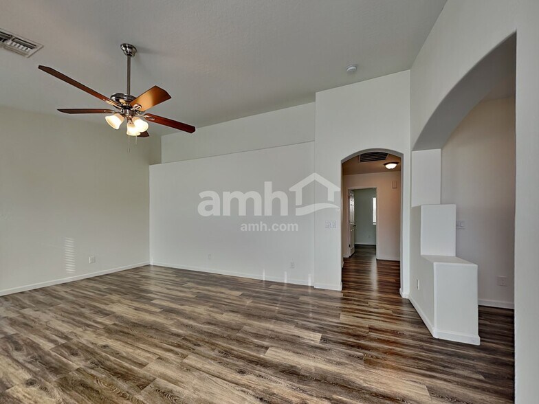 Building Photo - 22972 W Gardenia Dr