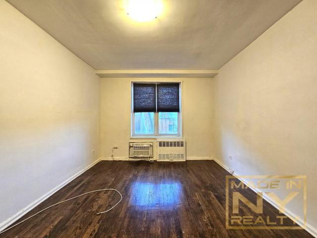 Building Photo - 1 bedroom in WOODSIDE NY 11377