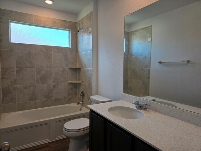 Building Photo - 109 Mountain Maple St